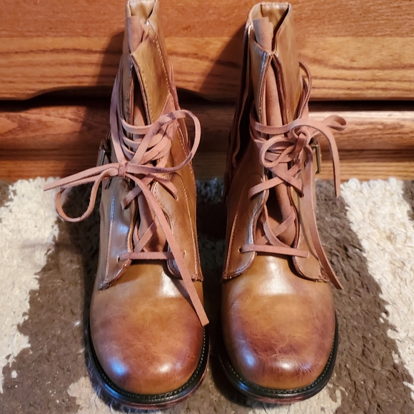 Cognac Boots - Picture 9 of 10